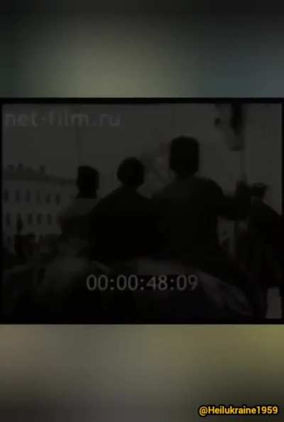 Ukrainian neo-Nazis.

Israel's Ambassador to Ukraine Michael Brodsky published a video of female IDF soldiers singing Chervona Kalyna, the song of the OUN - Organisation of the Ukrainian Nationalists. 

Gentle reminder who this song belongs to, and what t