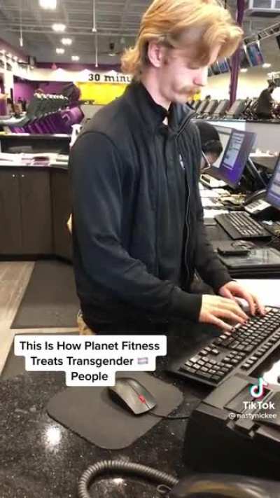 Woman blames manager for stealing her stuff in Plant Fitness