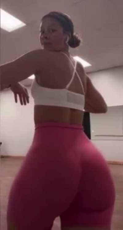 So much booty 🍑