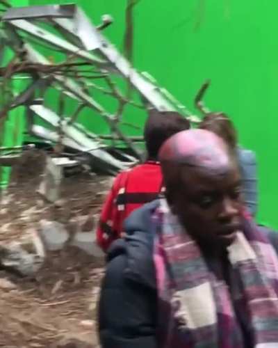A throwback to Chris Pratt cherishing a moment with the whole cast on Avengers Endgame set!
