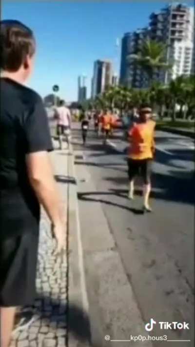 Povo mostrando seu amor ao grande l&iacute;der