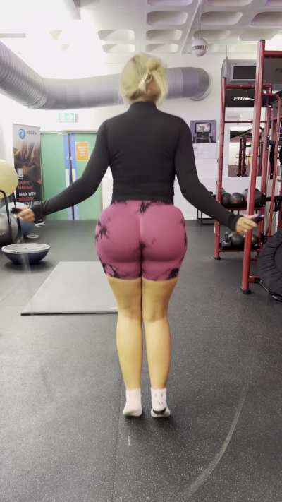 You need to touch my booty to truly appreciate it.