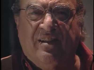 Poema "Mude" na voz de Antonio Abujamra