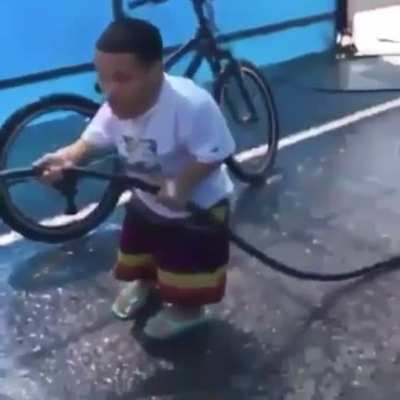 💦