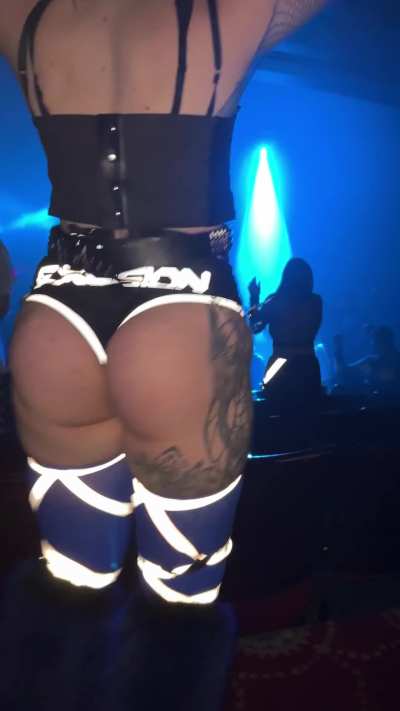 Once you rave with me you&rsquo;ll never want any other view