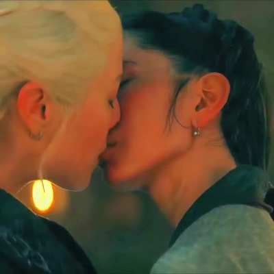 Emma D&rsquo;Arcy and Sonoya Mizuno - House of the Dragon S02E06