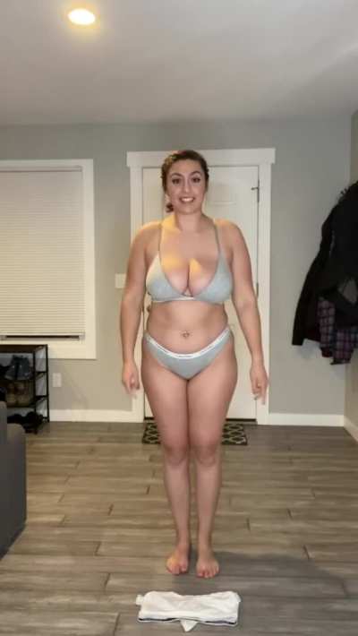 Bounce and change 😍💦 (Her Free OF Album in comment )