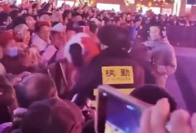Robot lunges at audience during China International Import Expo