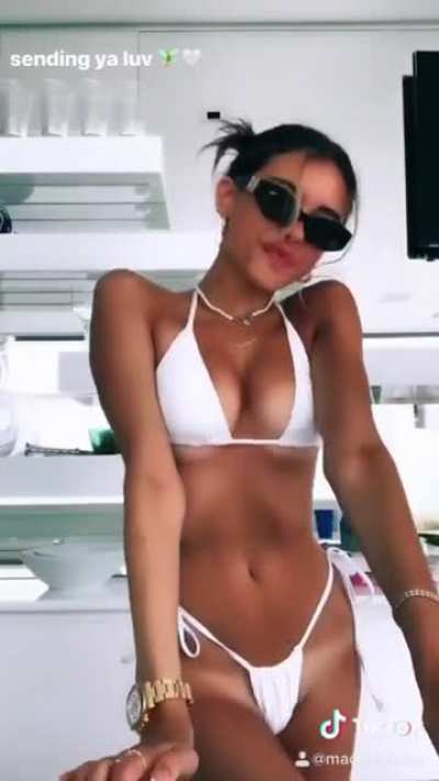 Hot in Bikini