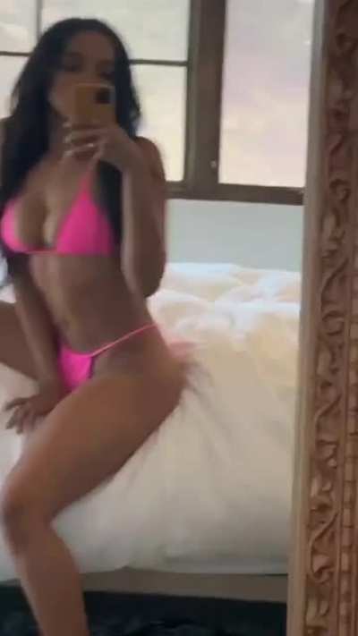 👀