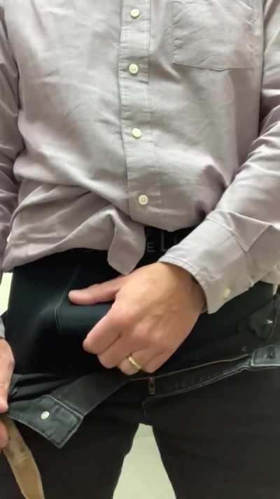 Let&rsquo;s start this holiday weekend off right [M]