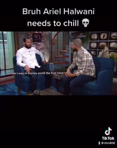 Ariel Helwani being the respectful MMA journalist he is.