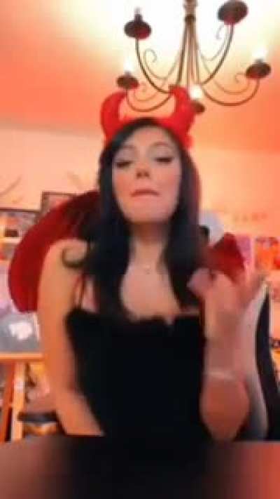 Essaye de ne pas bander sur Julia Bayonetta