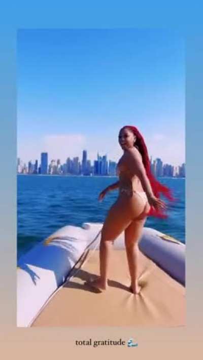 chloe bailey 😮‍💨