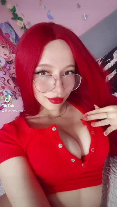 flawless and fucking hot babe! 🥵🥵🥵