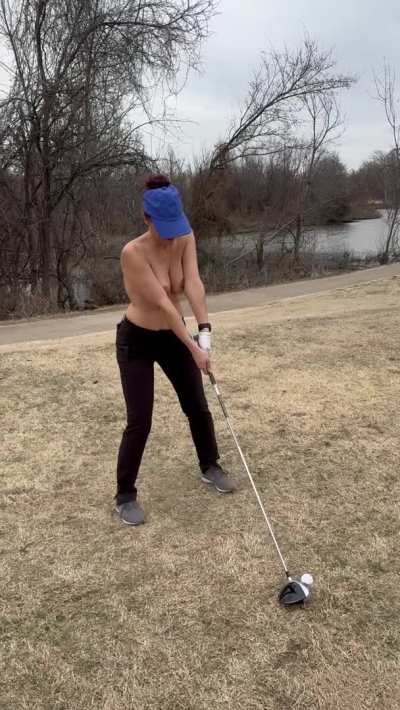 realh<wbr>ornys<wbr>hit
H<wbr>it a drive with your tits out.
Bonus points if you bend over to place the ball and let us see what's under your skirt.