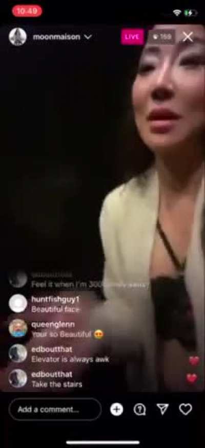 The beautiful &amp; sexy Moon Maison gets dressed &amp; put spongebobs🤓squeaky boots🥾 on her feet for Instagram LIVE fans😬