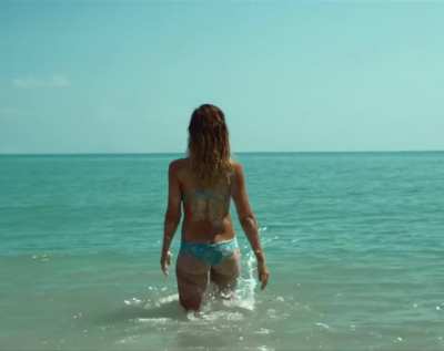 Jessica Alba bikini scene in Mechanic Resurrection