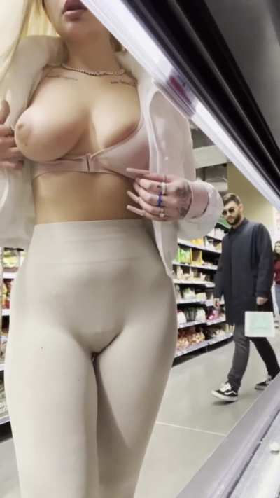 Store flashing