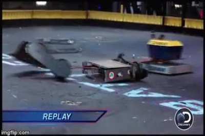 Combat Robot splits other robot in half.