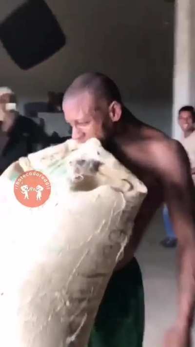 Usu&aacute;rio mais fraco do r/maromba 