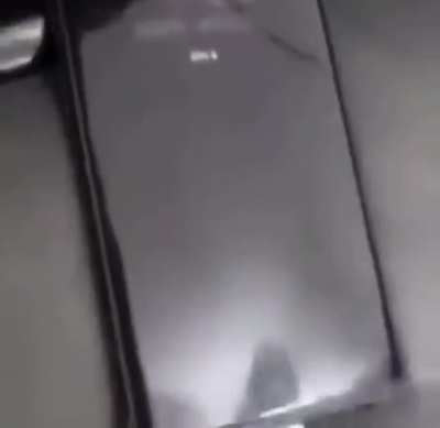 Kkk o mano deve bater punheta colocando e tirando o carregador vsf
