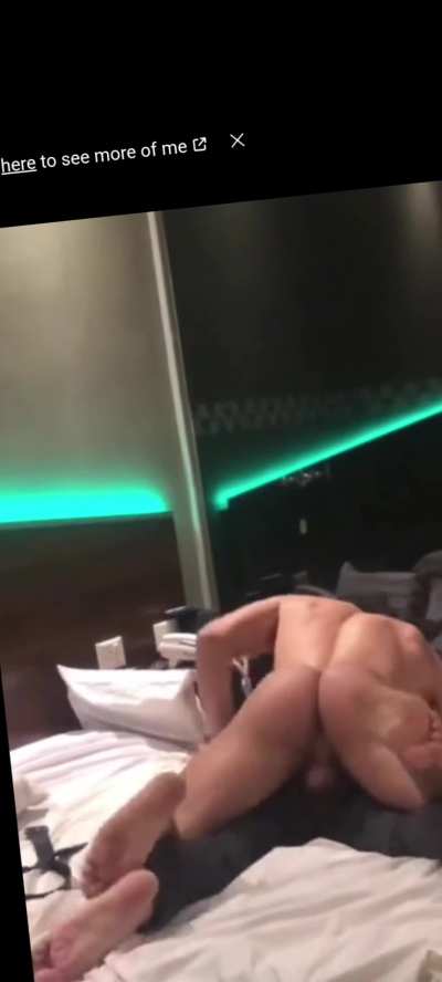 Gay test.He is checking the level of gayness. Opinion guys ?