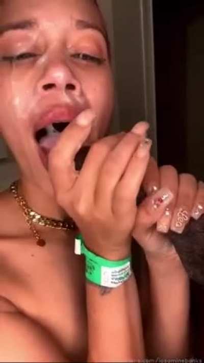 Deep throat her shit