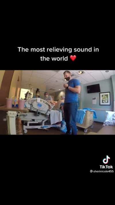 New father brought to tears finally hearing his baby cry