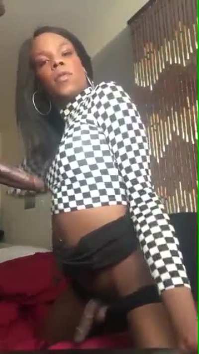 👀