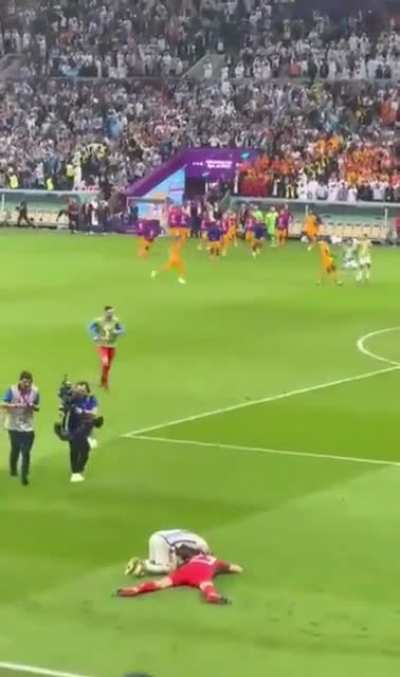 Every Argentina player ran after Lautaro Martinez to celebrate the winning penalty, But only Messi went to celebrate with Dibu Mart&iacute;nez their keeper