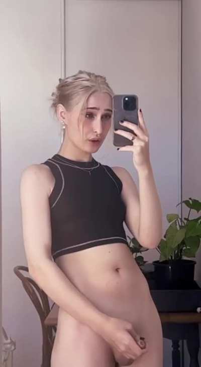 Any chance you'd jerk off together with a trans girl like me? 🤭