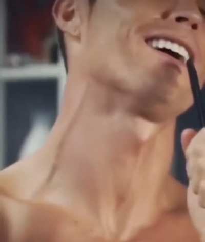 il sium ti canta la canzone di Natale mentre si lava i denti