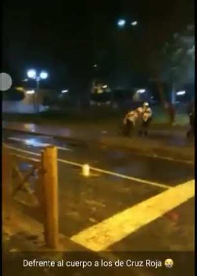 THE POLICE IN PERU ARE SHOOTING TO THE MEDICS