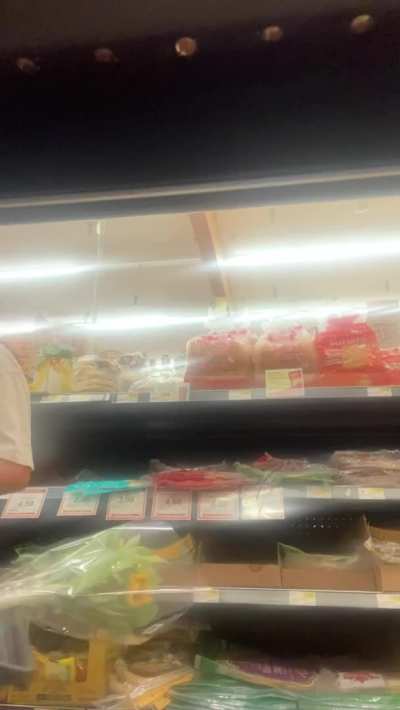 Grocery store flash [GIF]