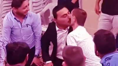 G&uuml;zel oyunmuş (yemin ederim gay değilim)