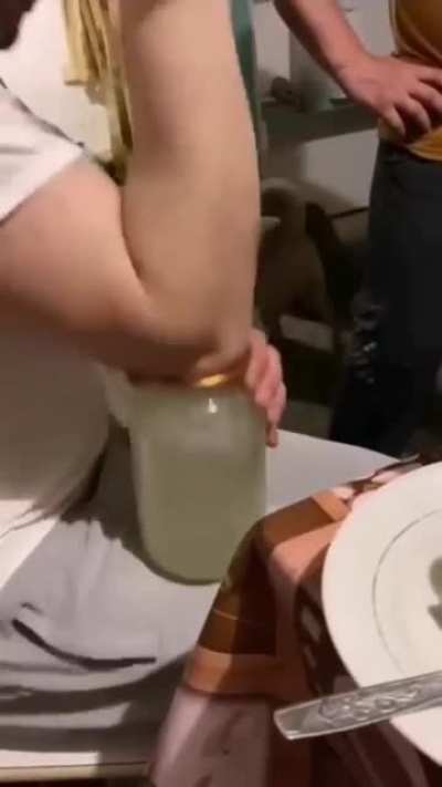 How to open a jar
