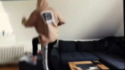 Hier die &Uuml;berarbeitete Version des 200&euro; Donation Alert f&uuml;r den 24 Stunden Stream im Oktober. Find ich irgendwie besser.