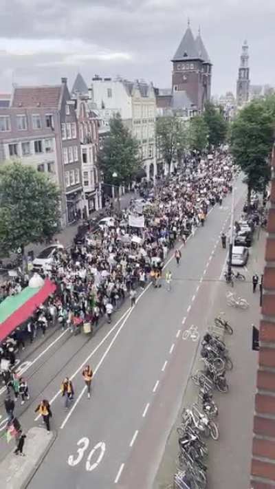 Demonstratie voor meer steun voor Afgaanse vluchtelingen