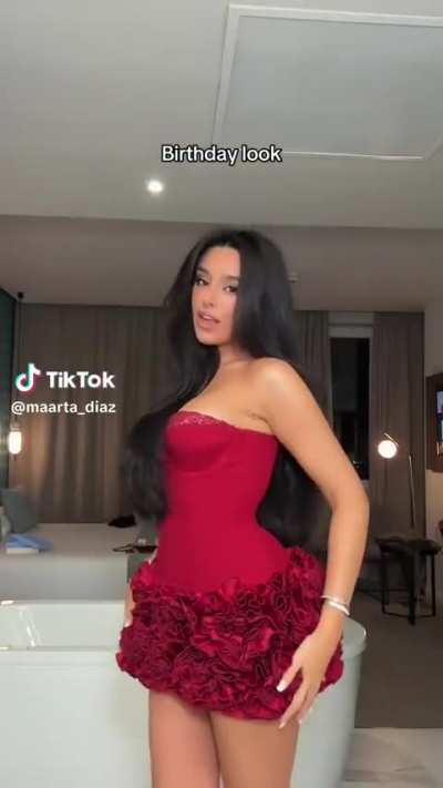 Joderrr pero como ense&ntilde;a las tetas diosss 🤤🤤