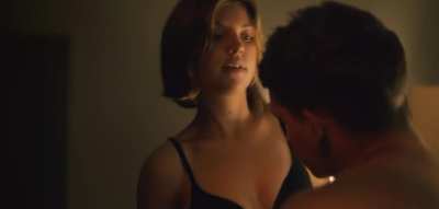 Catherine Missal Makes a Guy Cum in Less Than 40 Seconds in Tell Me Lies 1x4