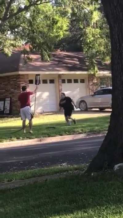 Man has a BLM sign in his own yard, Karen comes over shouting white lives matter while he just sprays her
