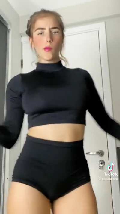 Alicia kaline Brazilian 🍑🤤