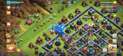 [humor] POV: You&rsquo;re the only th13 with max troops donating for CWL