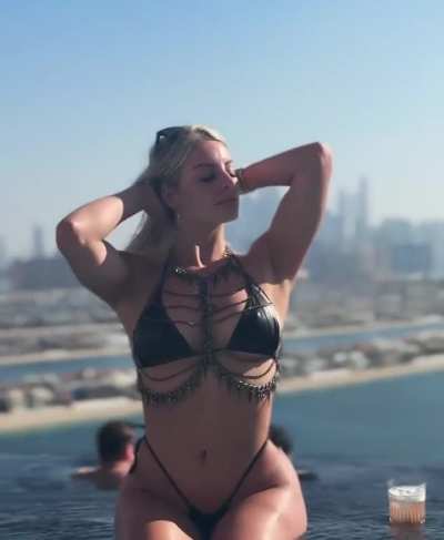 Dee