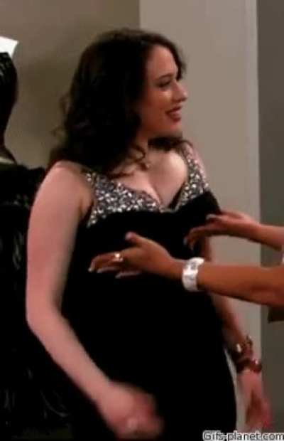 Kat Dennings&rsquo; tits are sensitive to touch