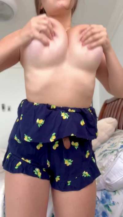 i've got big, perky boobies and I cannot lie (19f)