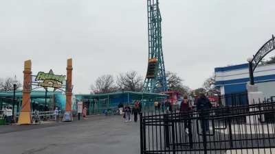 After 3 years of waiting, I finally got to ride the newest coaster at my home park, [Aquaman: PowerWave] at [SFOT]