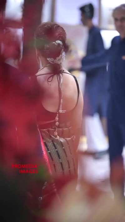 Backless Blouse