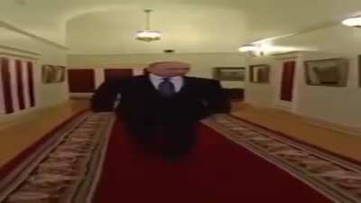 Voce foi apanhado, Putin sempre ir&aacute; ganhar agora digam gl&oacute;ria ao comunismo comigo.